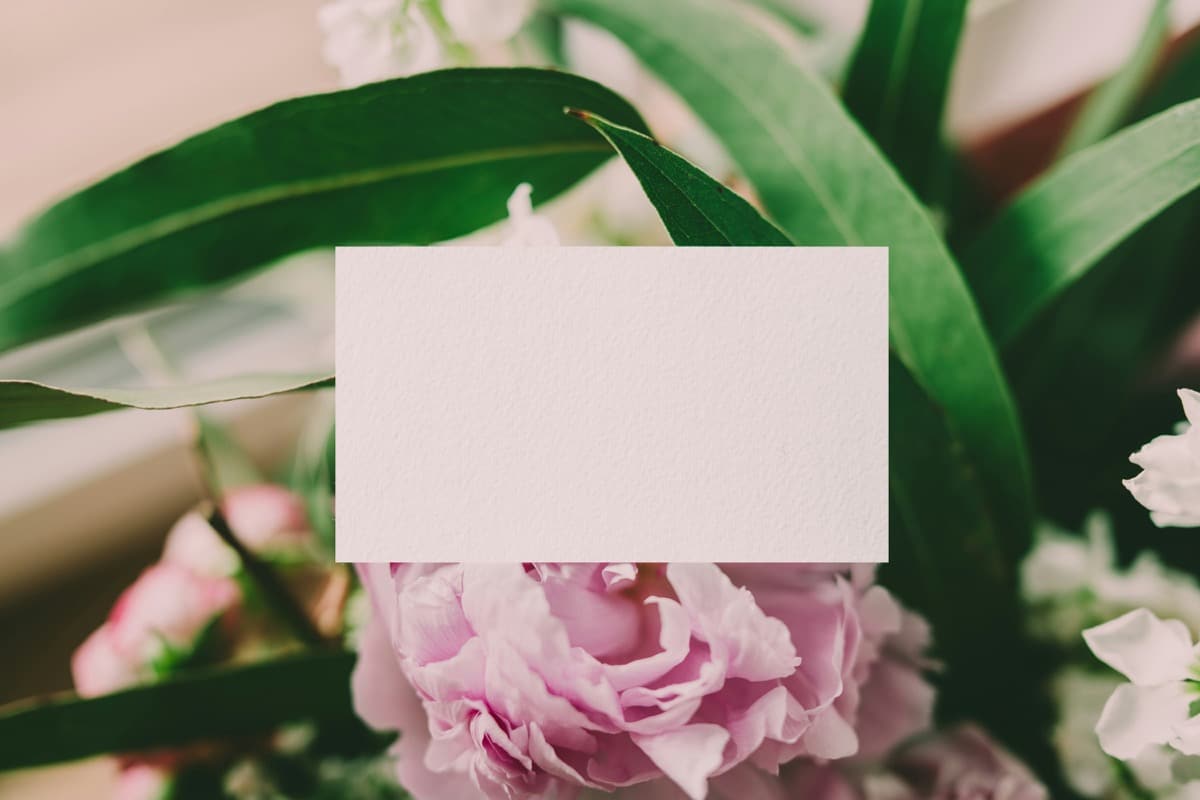 Wat schrijf je op een kaartje bij een bloemen